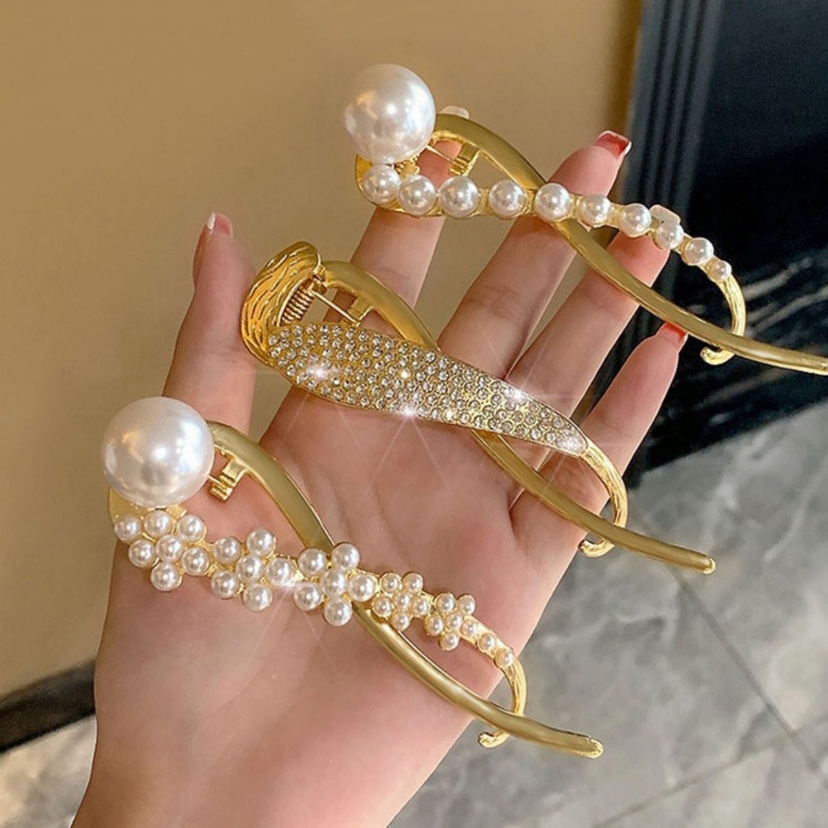 Elegante Glitzer-Perlen-Haarsp – Lifestyle Of Korean Bewertung und Preis